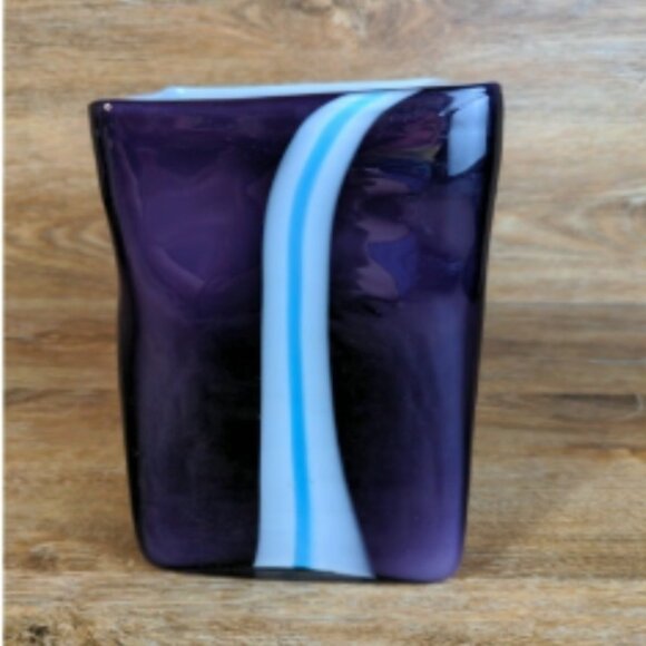 PIER 1 IMPORTS 7 TALL 4.5 SQUARE HAND BLOWN GLASS VASE PURPLE W/BLUE & WHITE - Picture 2 of 3